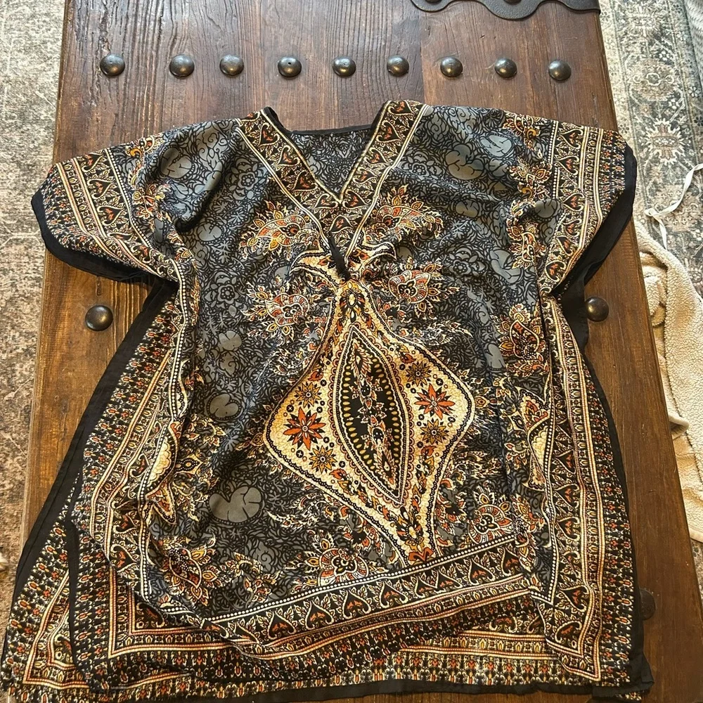 Chic Black and Gold Women's Swim Coverup - Picture 2 of 2